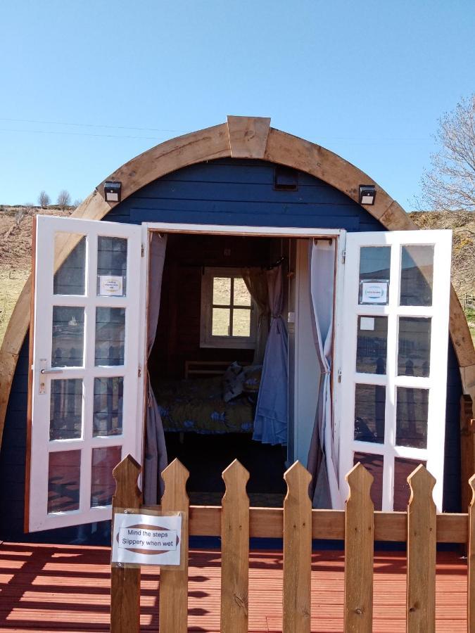 Wee Hoose Glamping 3 Hotel Kinbrace Exterior foto